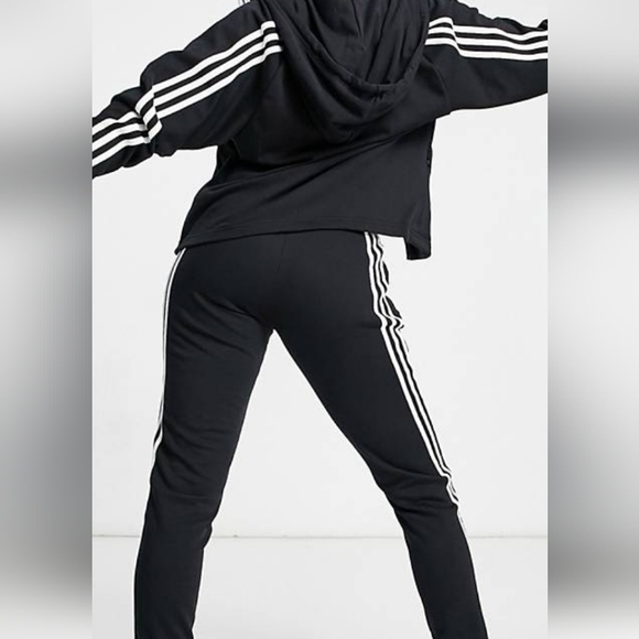 Adidas Training  set jacket and pants - Picture 2 of 5